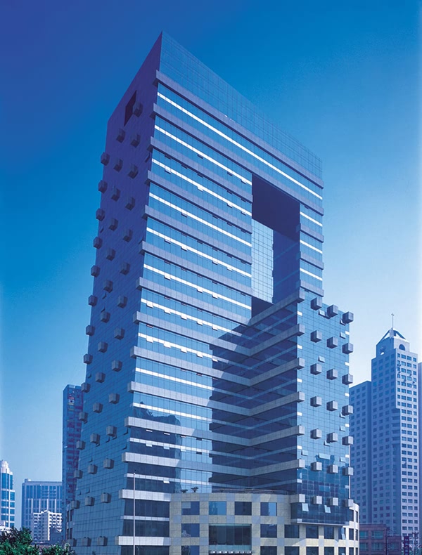 上海财税大厦说明：幕墙面积30000M2 建筑高度115M